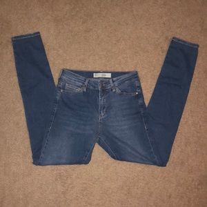Low rise jeans